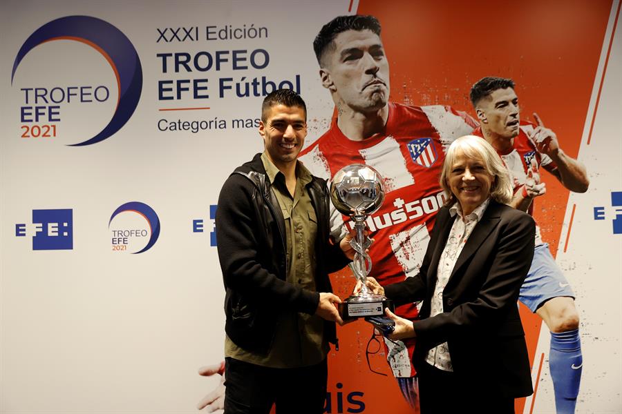 Luis Suárez trofeo EFE