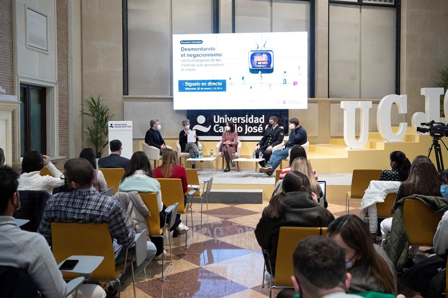 agencia EFE y UCJC negacionismo