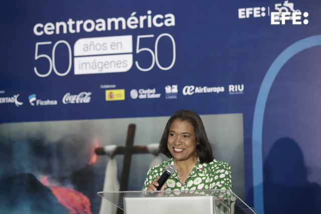 Ministra de Cultura de Panamá destaca trabajo de EFE