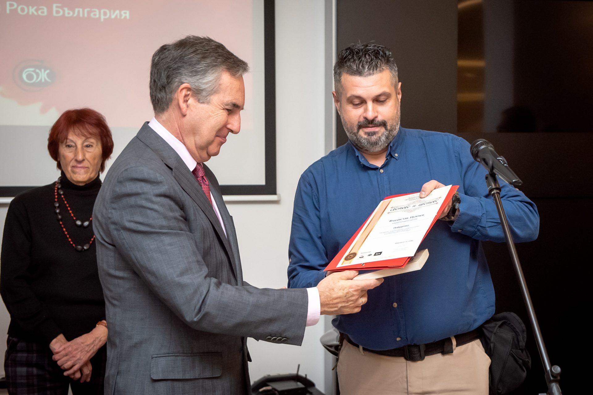 Vladislav Punchev, corrresponsal de EFE en Bulgaria, premio "Samuel Francés"