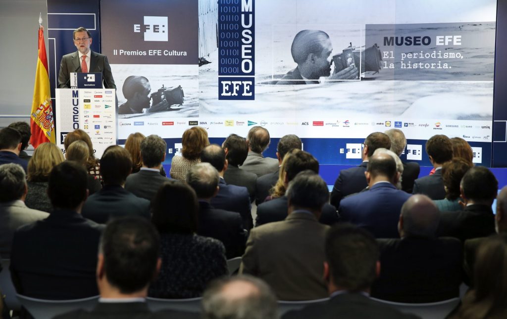 MADRID, 15/03/2016.- El presidente del Gobierno en funciones, Mariano Rajoy, durante su intervención en la inauguración del Museo EFE, la Casa de Noticias, que abre hoy sus puertas con la intención de difundir el rico fondo fotográfico y documental de EFE y de convertirse en un espacio vivo y abierto a otras exposiciones. EFE/Mariscal