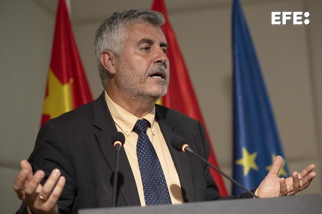 Beijing (China), 06/09/2024.- El presidente de la Agencia EFE, Miguel Ángel Oliver, habla durante la presentación del ''Nuevo libro del estilo urgente'', en Pekín, China. EFE/EPA/ANDRÉS MARTÍNEZ CASARES
