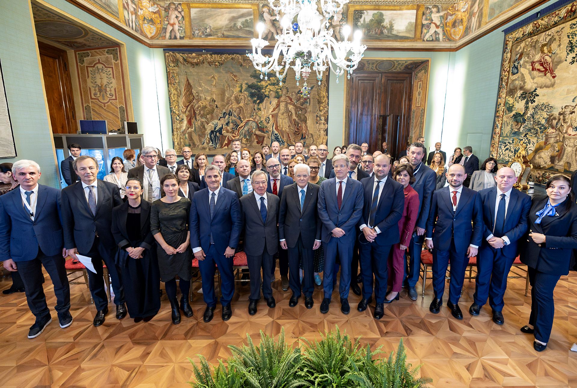 Cedida-ANSA_Vision-general-de-representantes-EANA-con-el-presidente-de-Italia-