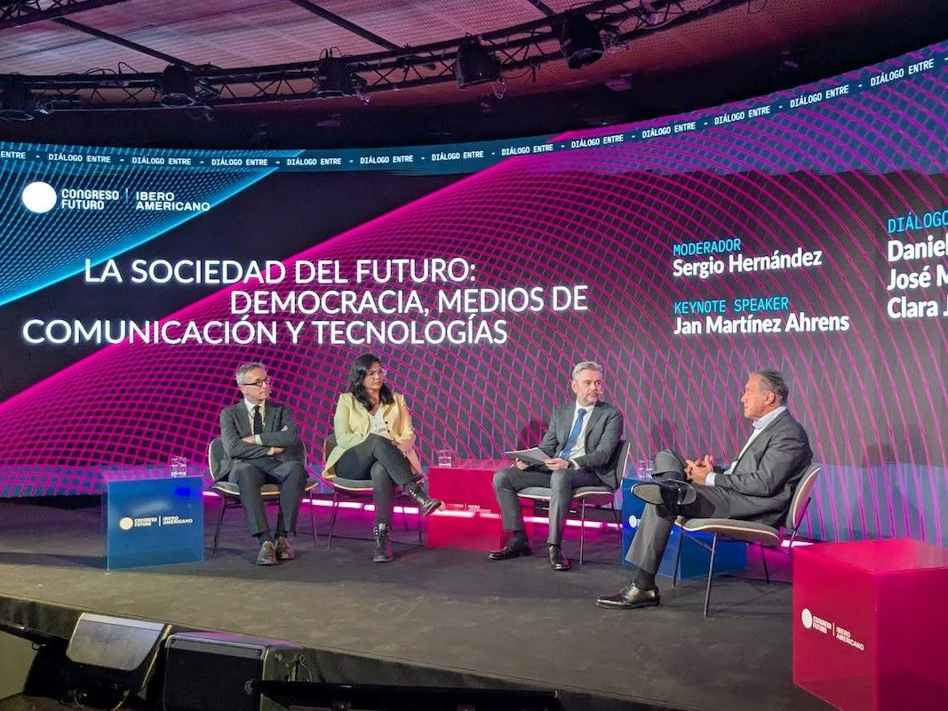 Sesión del Congreso Futuro Iberoamericano.jpg